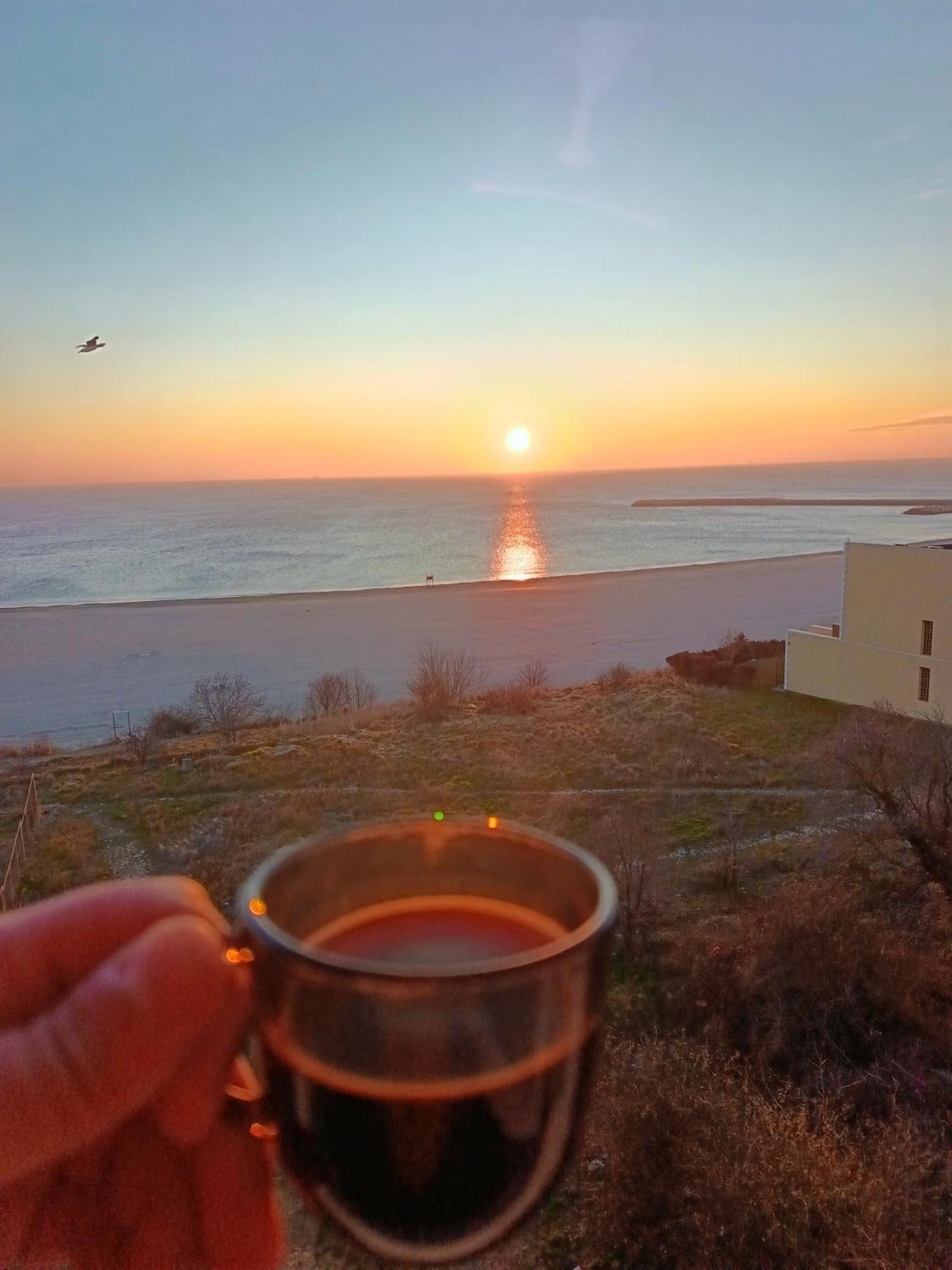 Sunrise Beachfront Relax Residence Konstanca Kültér fotó